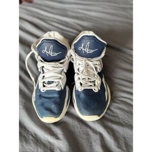 Nike Kyrie Infinity Boys Midnight Navy Blue Size 5.5